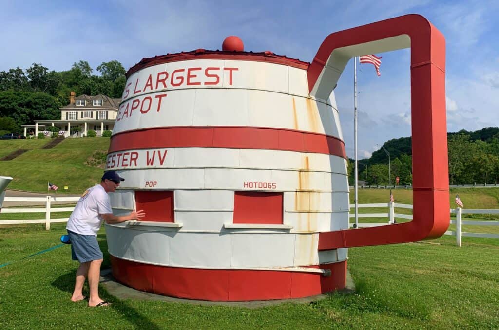russ at the worlds largest teapot