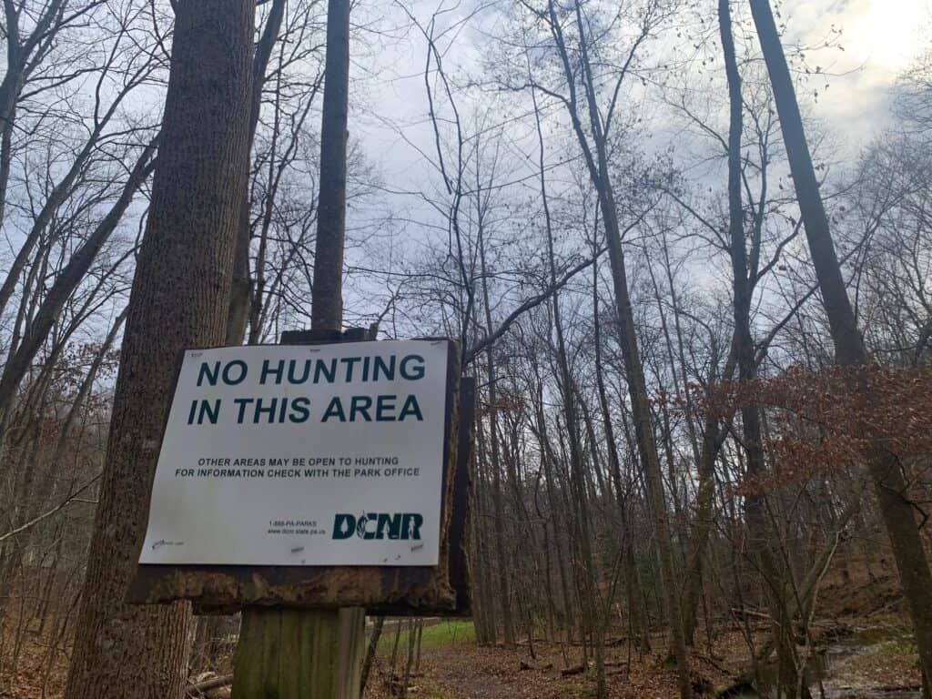 no hunting signs