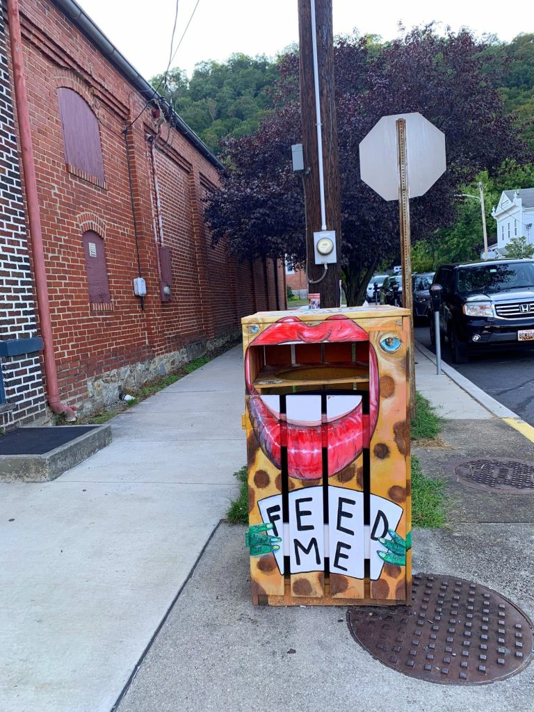 garbage can in berkeley springs