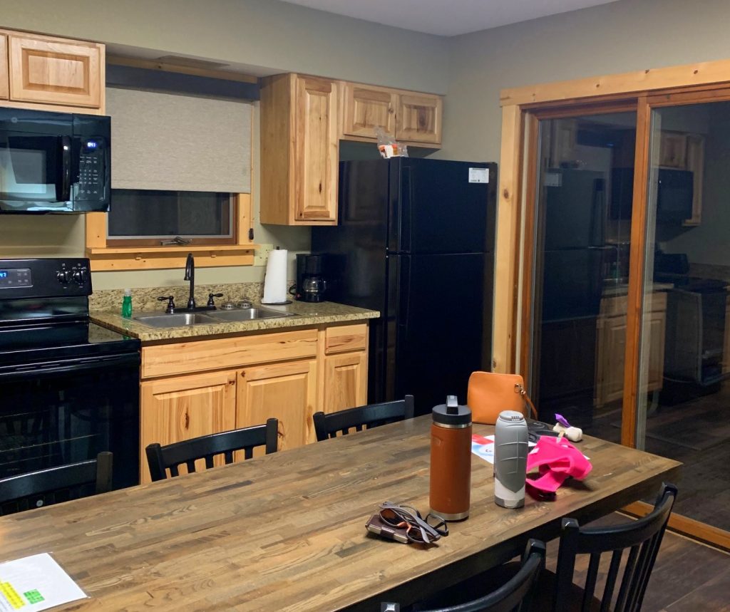 burr oak state park cabin kitchen