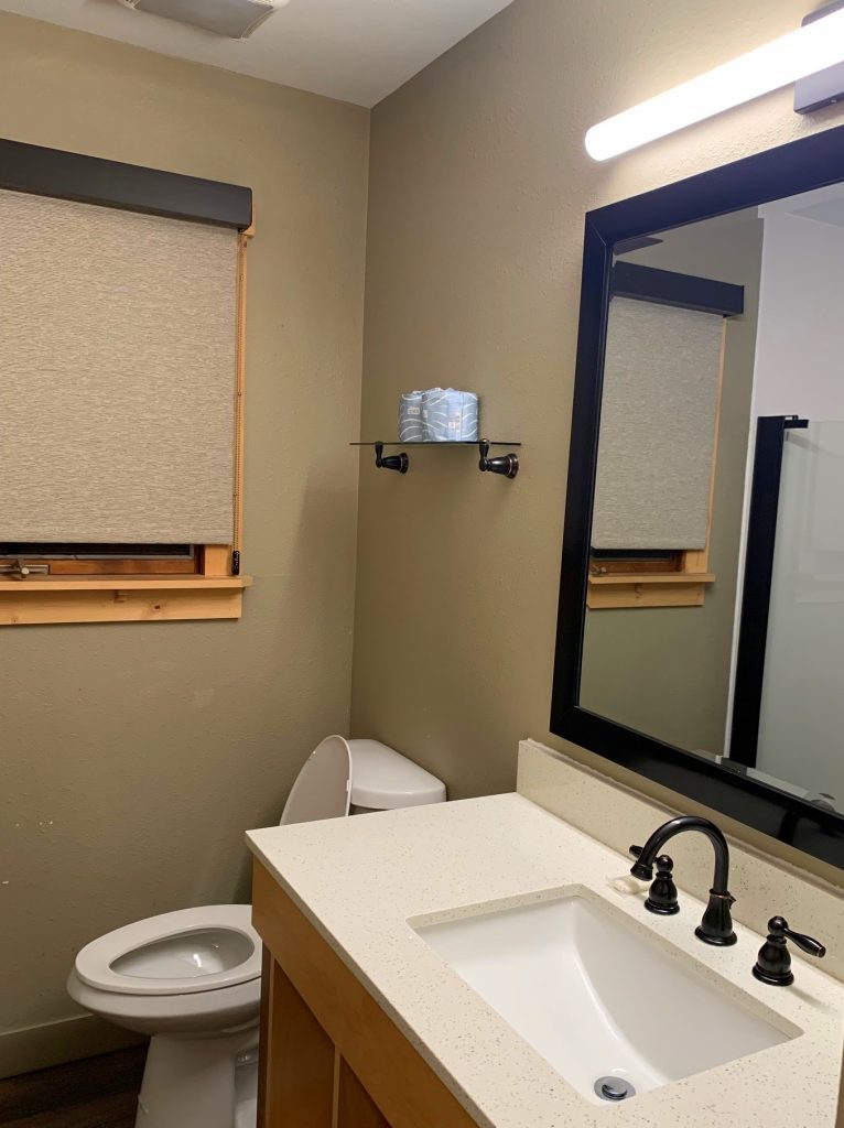 burr oak state park cabin bathroom
